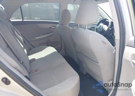 2013 Toyota Corolla Le z USA, uszkodzony, nr VIN 2T1BU4EE2DC961977